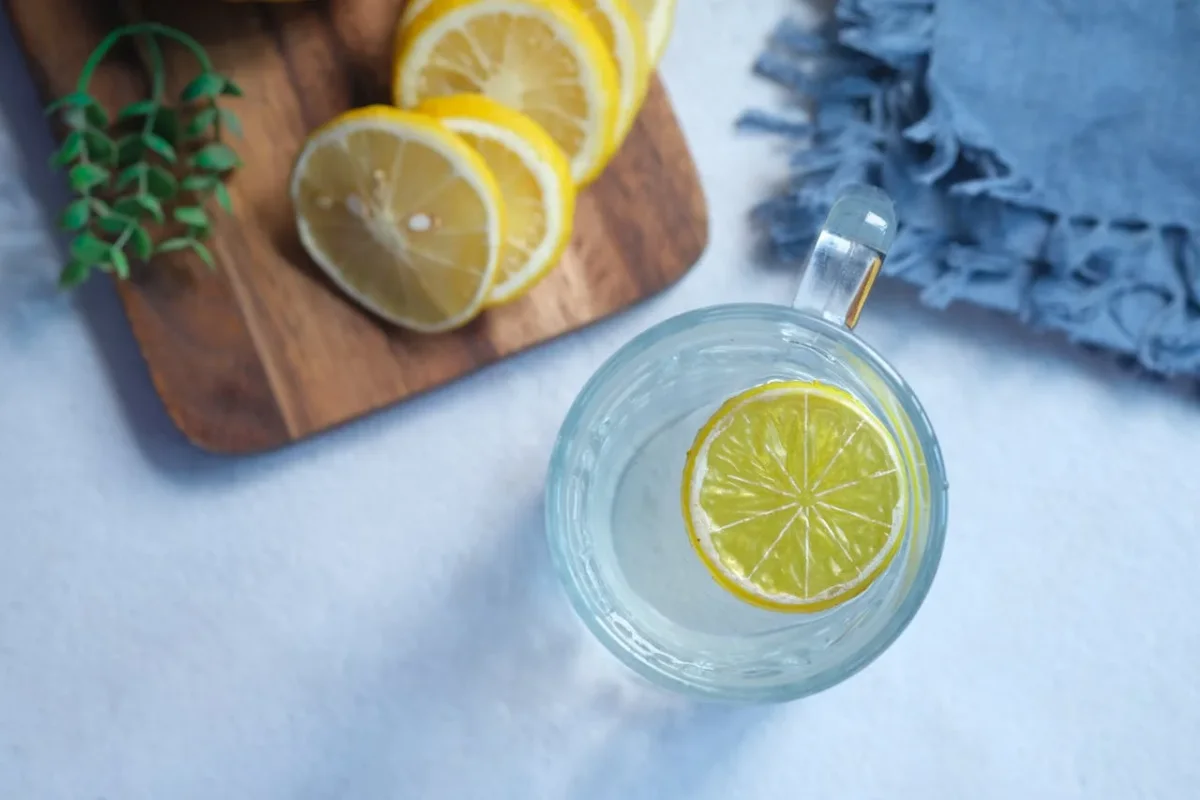 Come usare il succo di limone per ridurre la fame Come usare il succo di limone per ridurre la fame