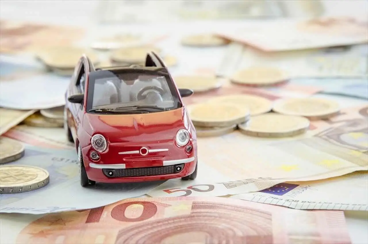 Copertura della targa in auto: multe più pesanti. Scopri le nuove regole Immagine selezionata