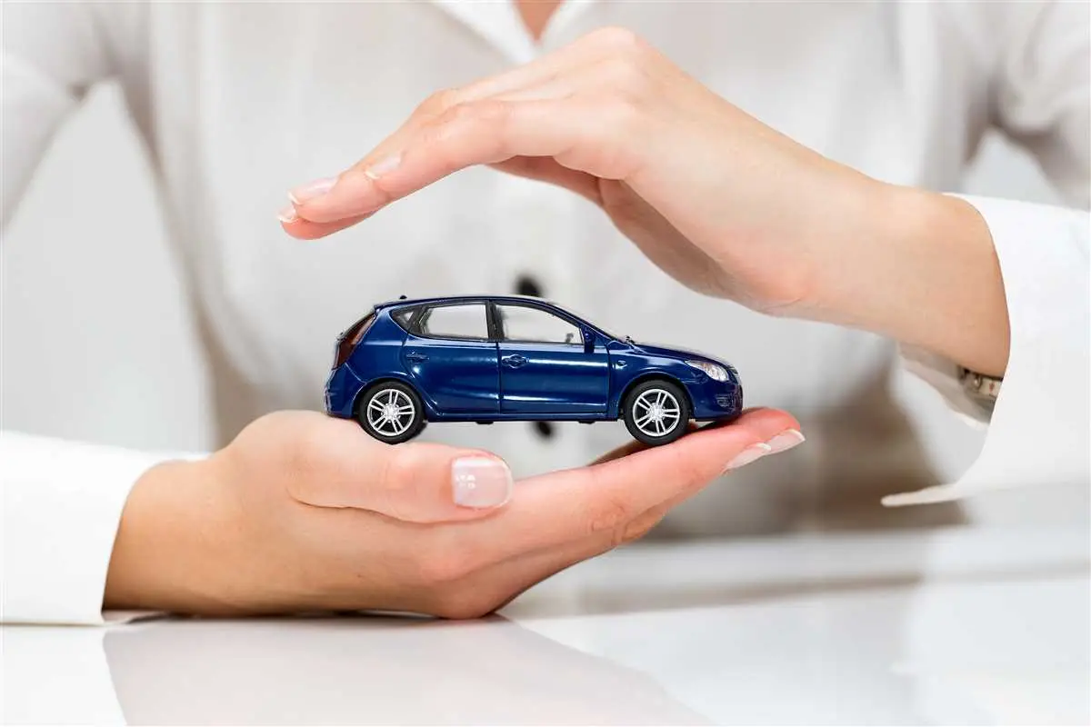 Copertura della targa in auto: multe più pesanti. Scopri le nuove regole Immagine selezionata