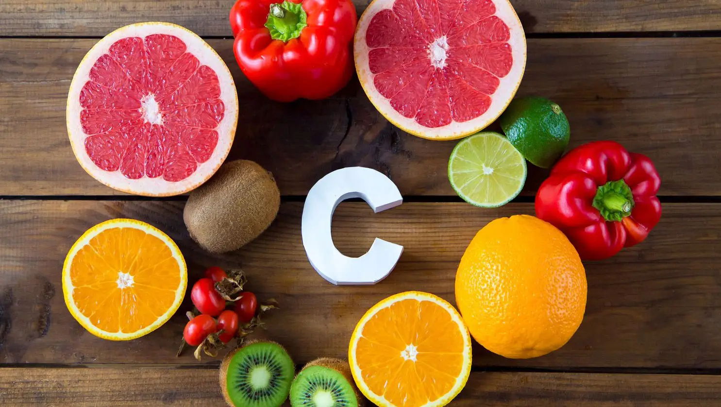 La frutta insospettabile che batte tutti per vitamina C e aiuta a mantenere la pelle giovane La frutta insospettabile che batte tutti per vitamina C e aiuta a mantenere la pelle giovane