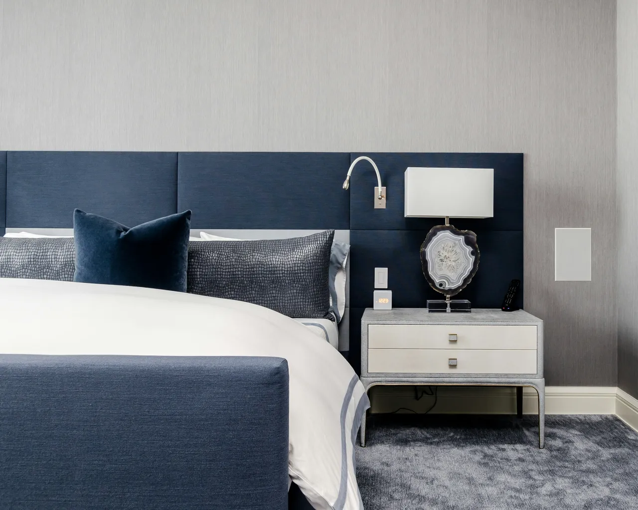 Feng Shui in camera da letto: ecco l’errore che rovina l’energia del tuo riposo Immagine selezionata