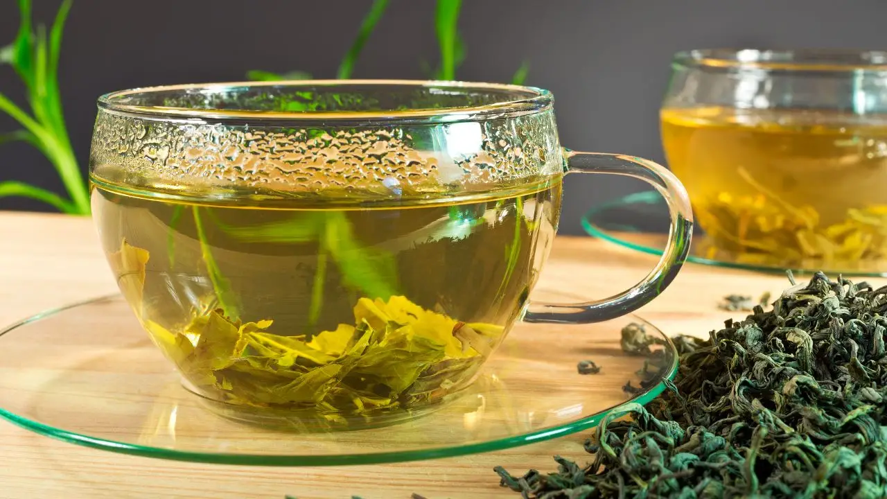 Tè verde e farmaci: attenzione al rischio di interazioni pericolose Immagine selezionata