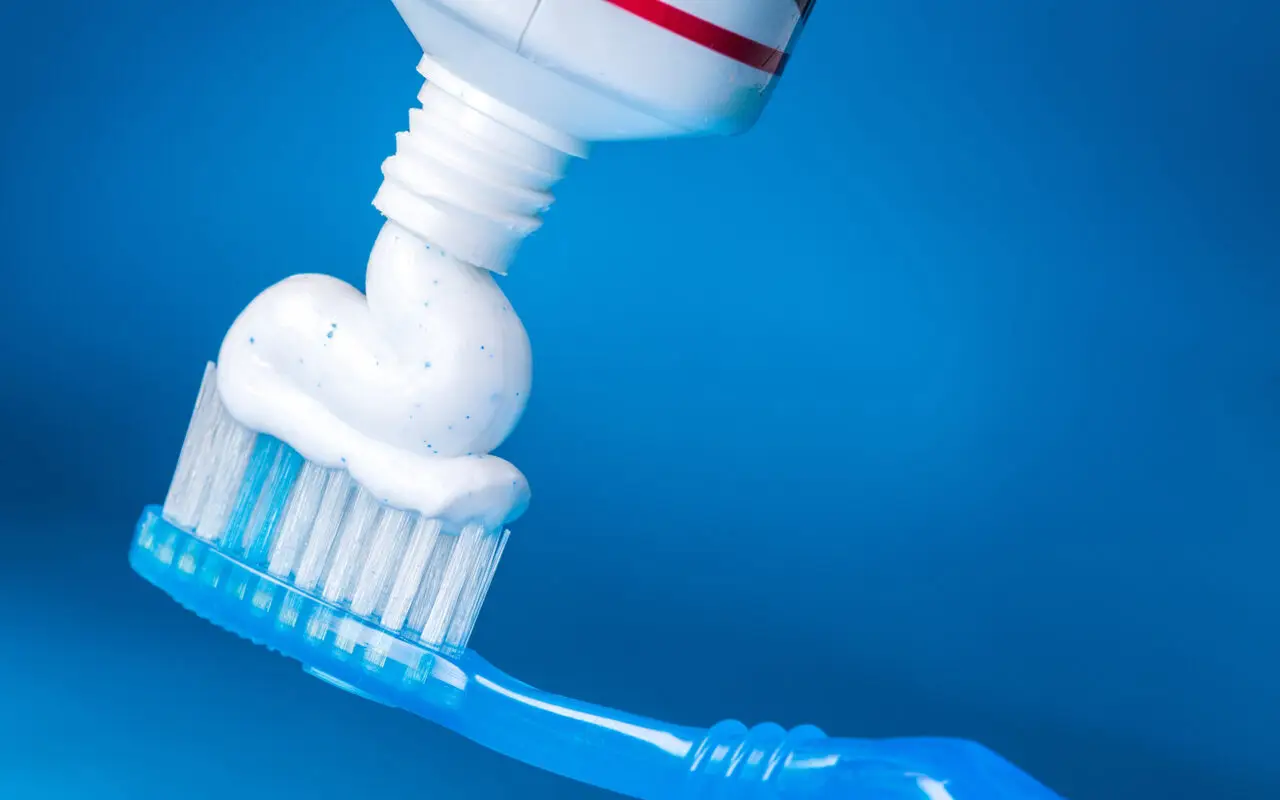 Il metodo efficace per eliminare il calcare dal soffione della doccia Immagine selezionata