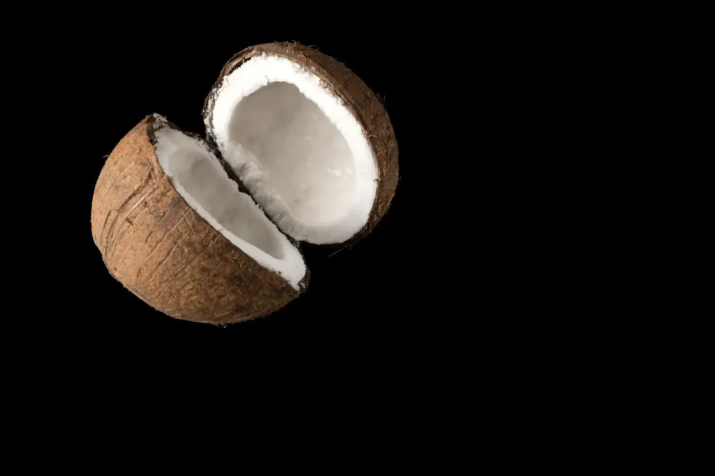 Come mangiare il cocco per fare il pieno di energia Come mangiare il cocco per fare il pieno di energia